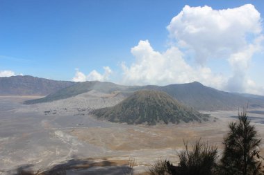 Semeru Dağı Ulusal Parkı 'ndaki atmosfer