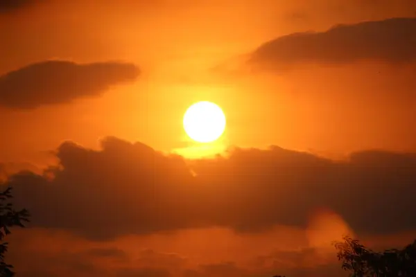 Belo Pôr Sol Borda Campo — Fotografia de Stock