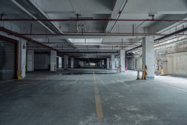 aydınlatma, beton bina ile eski Park yeri