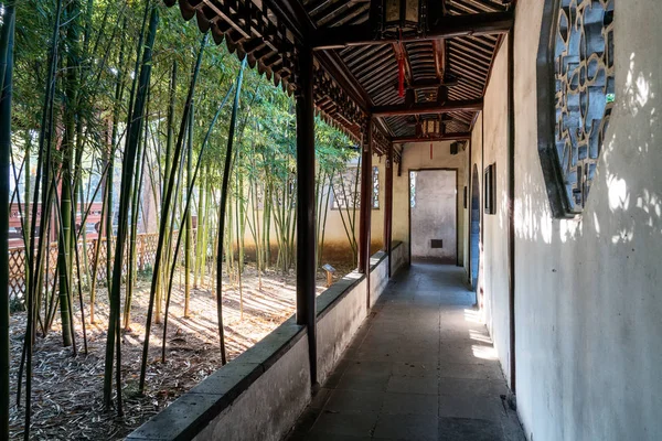 De herfst in het park van Suzhou Tuin in China — Stockfoto