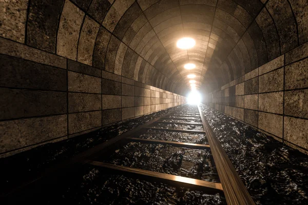 O trilho na caverna, fundo Perspectiva — Fotografia de Stock