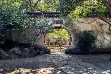 Suzhou, Çin parkında sonbahar