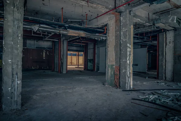 Das verlassene Industriegebäude. Fantasie-Interieur. — Stockfoto