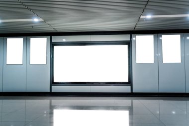 Yeraltı boş billboard, poster şablonu.