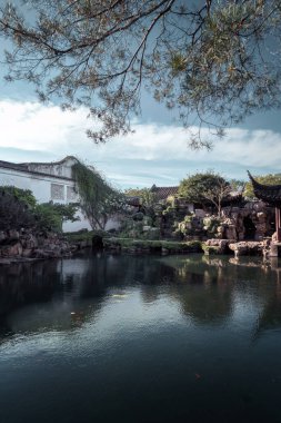 Suzhou Bahçesi 'nde antik mimari. Fotoğraf: Suzhou, Çin.