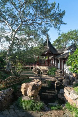 Suzhou Bahçesi 'nde antik mimari. Fotoğraf: Suzhou, Çin.