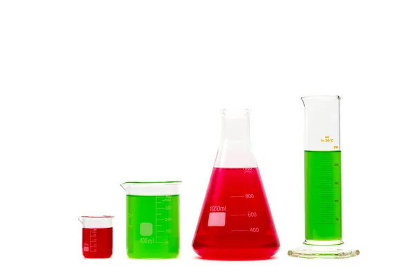 Laboratoriumglaswerk Gevuld Met Kleurrijke Vloeistof Geïsoleerd Wit — Stockfoto