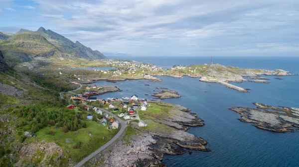 Havadan görünümü üzerinde lofoten. Güzel yaz manzara Norveç'te