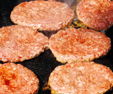 Gıda. Hamburger köftesi. Açık hava kafeleri.