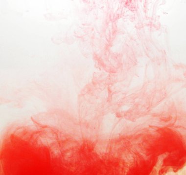 Sudaki renkli boya dokusu.