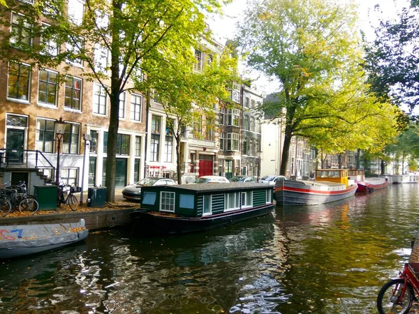 Regelmatige Amsterdam Straat Herfst Kleuren — Stockfoto