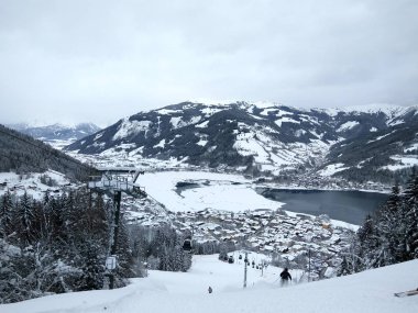 Zell üzerinde en iyi manzaralı Kayak am See, Avusturya
