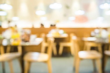 İnsanlar rahatlamak akşam yemeği için soyut bokeh ışık arka plan ile odak veya mevsimlik Restoran.