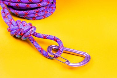 Halat ve arka plan üzerinde düğüm. 