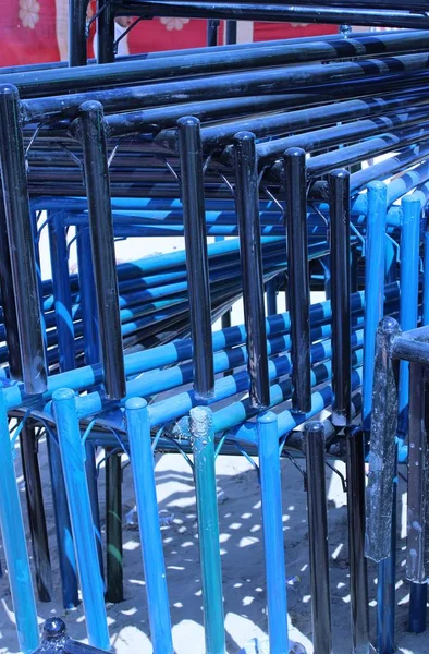 kırsal Pazar Stall büyük ferforje yatak çerçevesi grubunun görünümü yakın