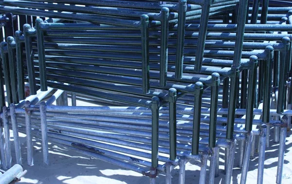 Satılık piyasada ferforje yatak çerçevesi soyut görünümü