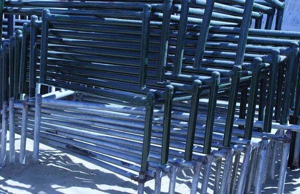 Satılık piyasada ferforje yatak çerçevesi soyut görünümü