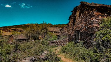 Eski evin taş tarafından yapılmış