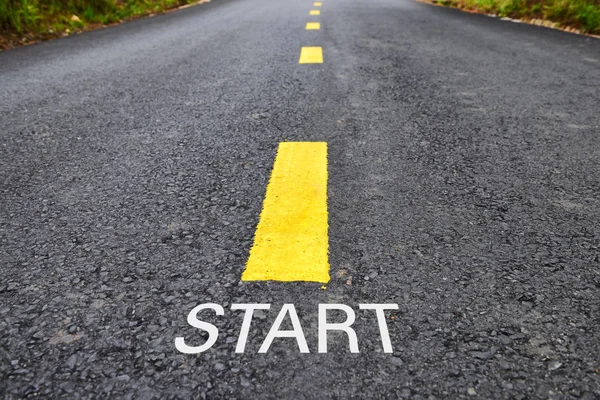 Words Start Yellow Line Marking Road Surface Park Transportation Concept — Stock Photo, Image