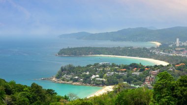 Phuket, Tayland'daki Karon plajının bakış açısı