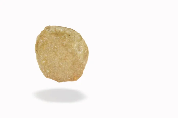Närbild Krispiga Avokado Chips Vit Bakgrund Vegetariskt Koncept Snabb Och — Stockfoto