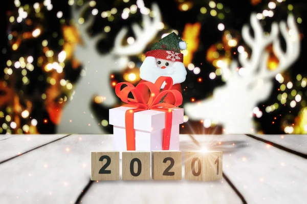 Wesołych Świąt Mikołajem Nowy Rok 2020 2021 Pudełka Drewniany Stół — Zdjęcie stockowe