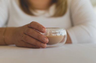 Masala çayı ile Fincan.