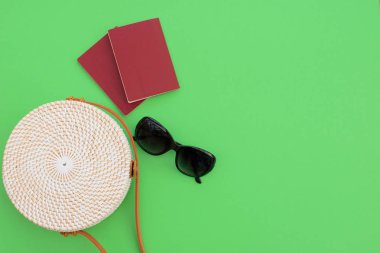 Yuvarlak saman çanta.