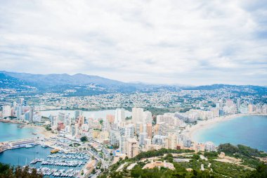 Calpe kasabası na bak.