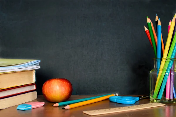 Ofis ve okul malzemeleri.