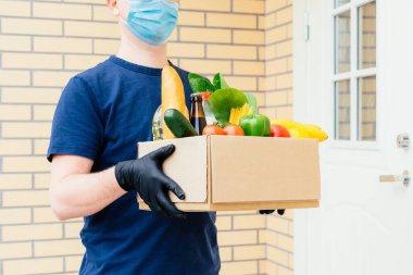 Bir kutu farklı yemek..