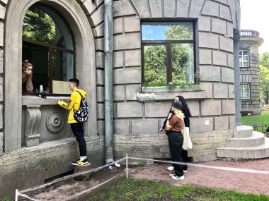 Emir verecek insanlar..