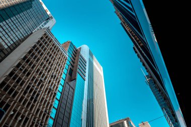 Ticari bina yakın çekim