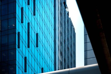 Ticari bina yakın çekim