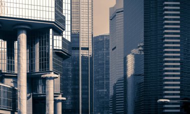 Mavi tonu görüntüsünü modern ofis binaları Hong Kong