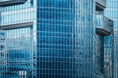 Ticari bina yakın çekim