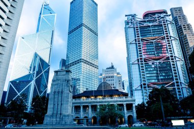 Ticari bina yakın çekim