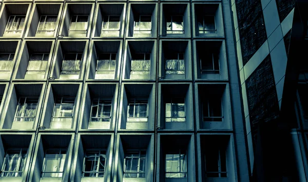 Edificio comercial de cerca —  Fotos de Stock