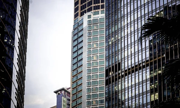 Ticari bina yakın çekim