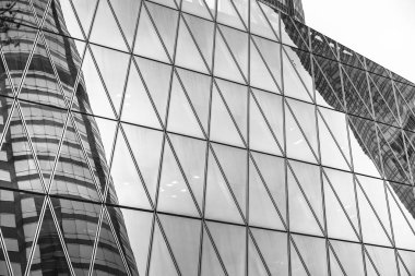 Ticari bina yakın Up siyah-beyaz