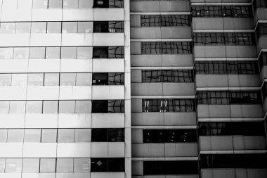 Ticari bina yakın Up siyah-beyaz