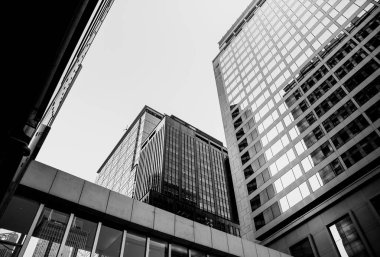 Ticari bina yakın Up siyah-beyaz