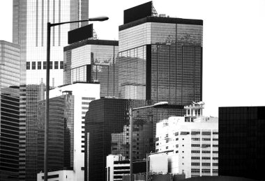 Ticari bina yakın Up siyah-beyaz