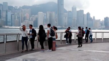 Avenue yıldız gelen turist ağır çekim