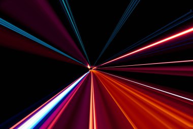 Şehirdeki gece trafiği ışıklarının soyut görüntüsü