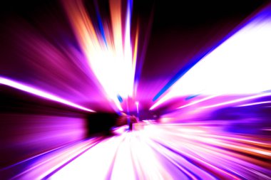 Şehirdeki gece trafiği ışıklarının soyut görüntüsü