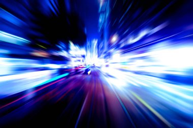 Şehirdeki gece trafiği ışıklarının soyut görüntüsü