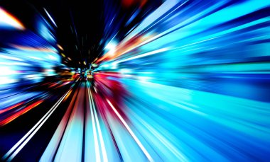 Şehirdeki gece trafiği ışıklarının soyut görüntüsü