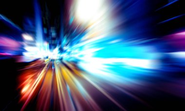 Şehirdeki gece trafiği ışıklarının soyut görüntüsü