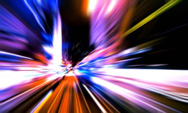Şehirdeki gece trafiği ışıklarının soyut görüntüsü